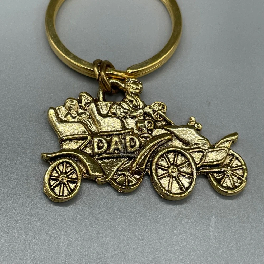 Vintage Gold Tone Dad Antique Car Keychain Retro Horseless Carriage Key Ring
